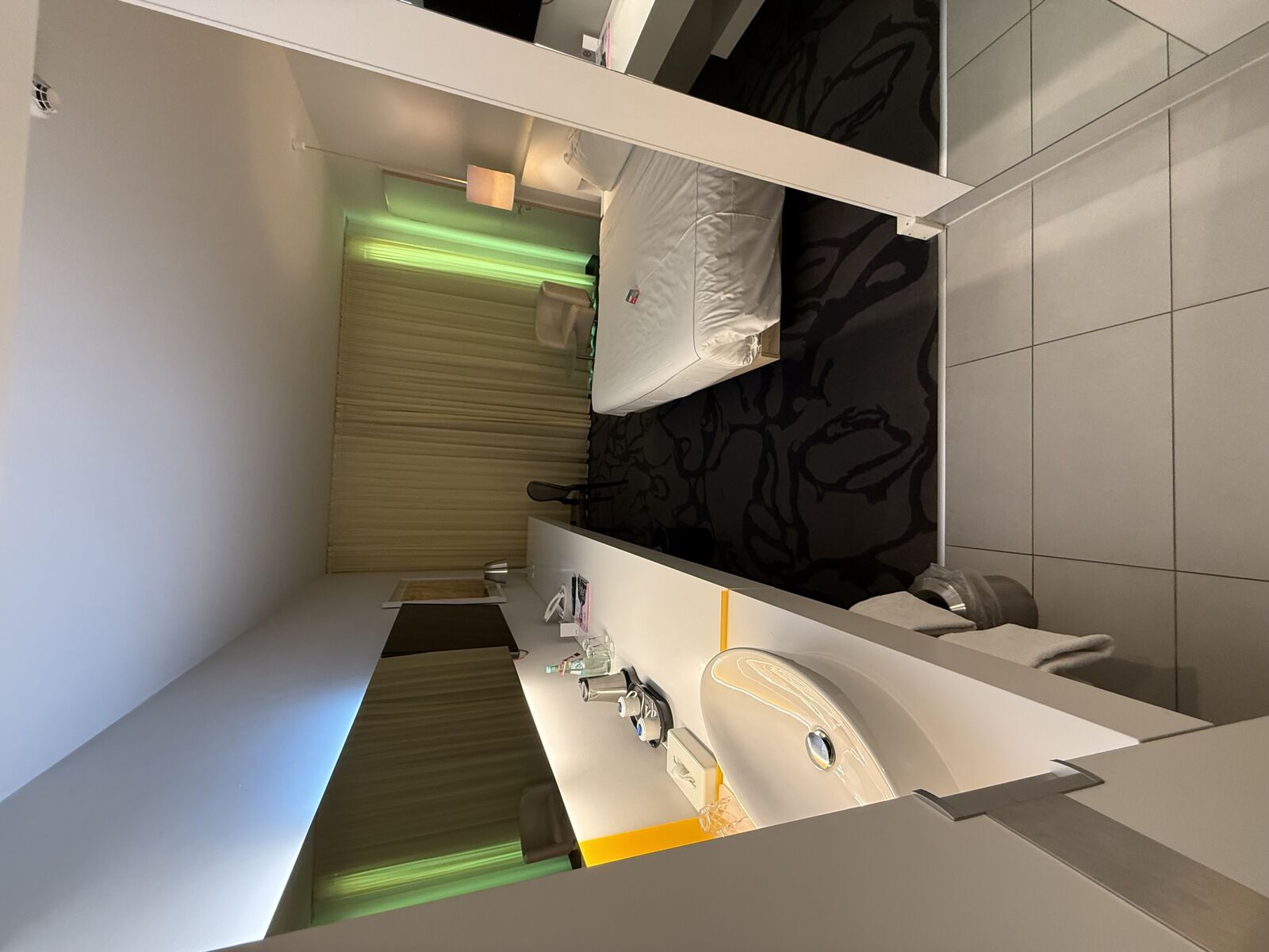 room.ventures